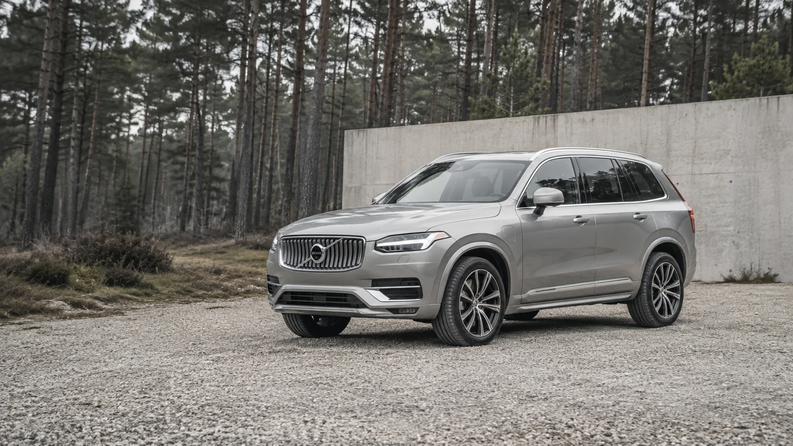Gümüş Volvo XC90 — temsili otomobil görseli